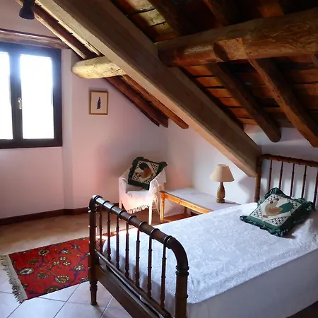 Nocleg ze śniadaniem Casa Allue *